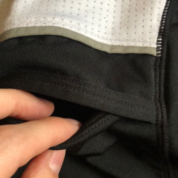 Under Armour workout top - Picture 6 of 8